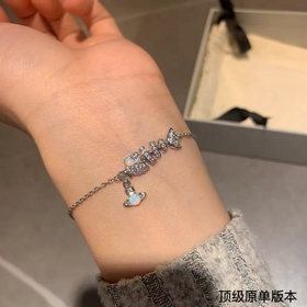 西太後土星搖擺魚鑲鑽手鍊百看不厭的土星形狀表面鑲滿鑽石，布靈布靈的很是溫柔，一