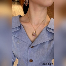 西太後 vivienne 滿鑽 土星項(xiàng)鍊閉眼 準(zhǔn)入 沒錯(cuò)！紫鑽搭配黃鑽鑲嵌、純