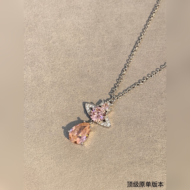 西太後立體土星項鍊今年土星項鍊也是大勢，上身真的絕絕子～銀色土星搭配鑲鑽 作為