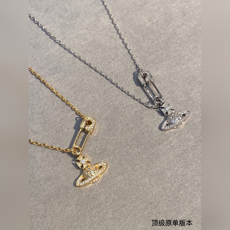 項(xiàng)鍊價格2200 耳釘價格1900 西太後土星鑲鑽套裝 優(yōu)雅大方精工設(shè)計(jì) 非常修