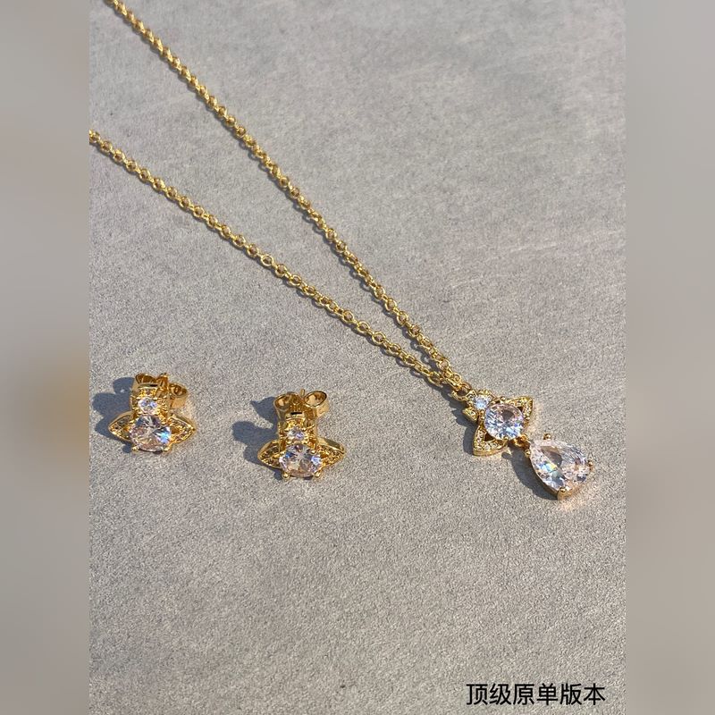 項鍊2200 耳釘1800 西太後土星鑲鑽套裝 優雅大方精工設計 非常修飾臉型