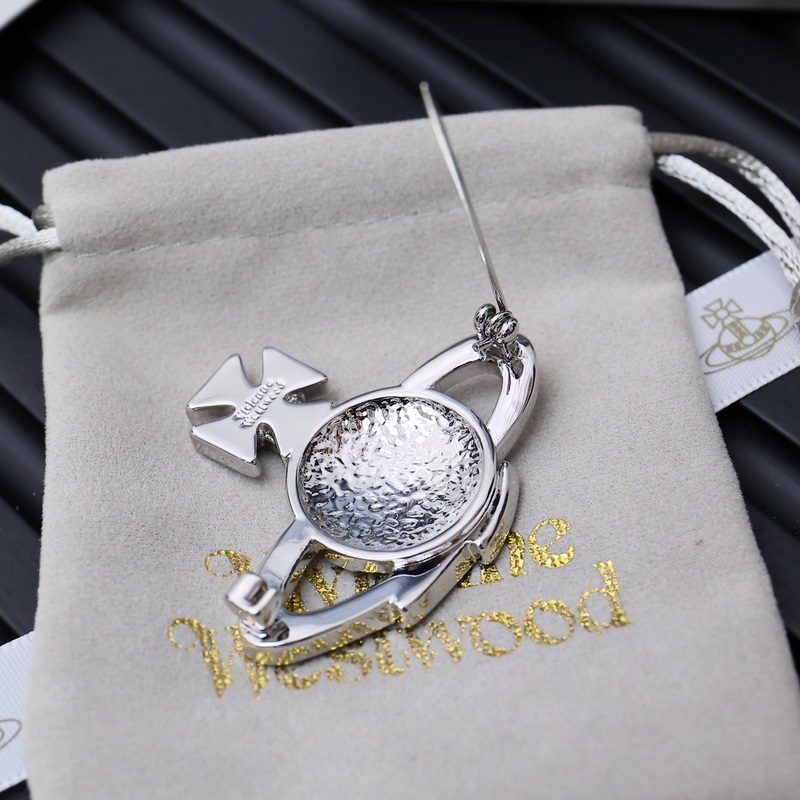 西太後超美大號星球胸針，百看不厭的土星形狀，胸針表面鑲滿”鑽石“加黑白滴裝飾搭配