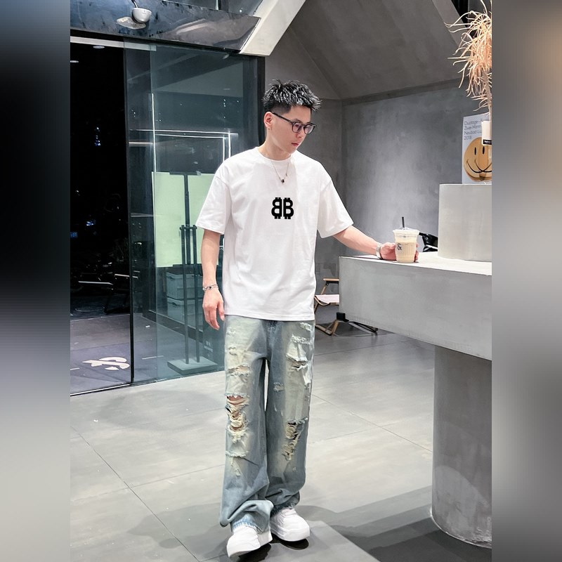 巴黎世家 新款字母印花雙層重工短袖T桖 字母圖案不管是T桖還是衛衣都是每年的爆款