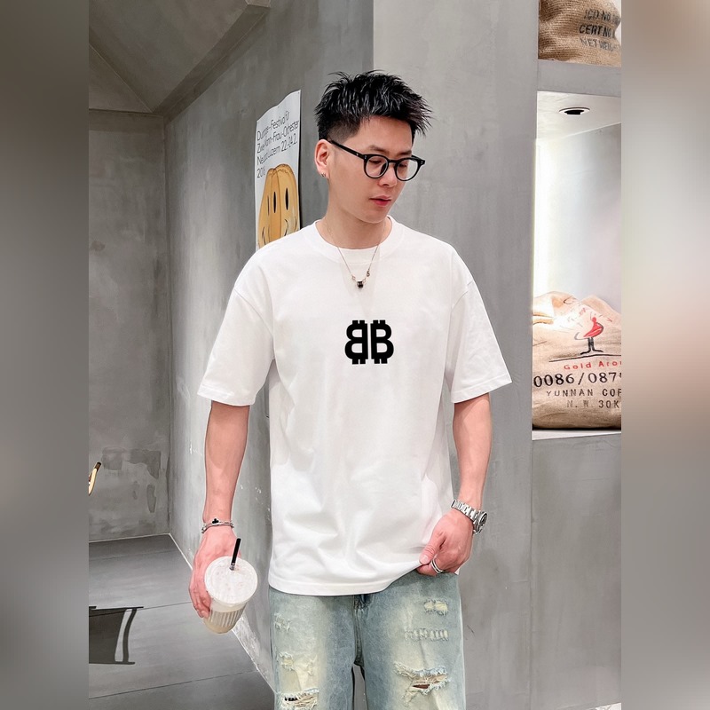 巴黎世家 新款字母印花雙層重工短袖T桖 字母圖案不管是T桖還是衛衣都是每年的爆款