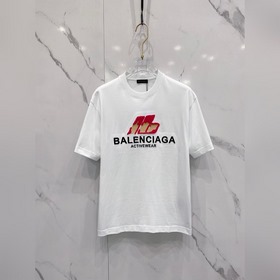 巴黎世家 2025春夏新款首發專櫃最新款短袖圓領T恤 高端訂制 設計前衛時尚！