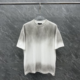 ｜巴黎世家噴色梵文短袖 顔色：噴白 噴紅 噴藍 面料：300克 平紋 尺碼：M