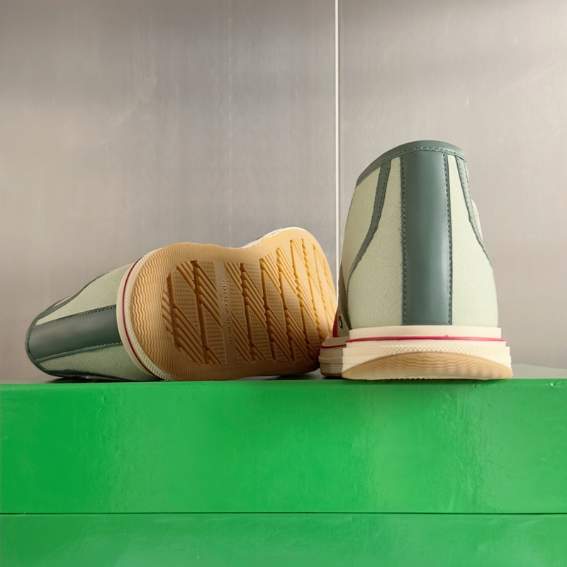 頂級版本：情侶款 Bottega Veneta 葆蝶家BV最新款Eliot系列