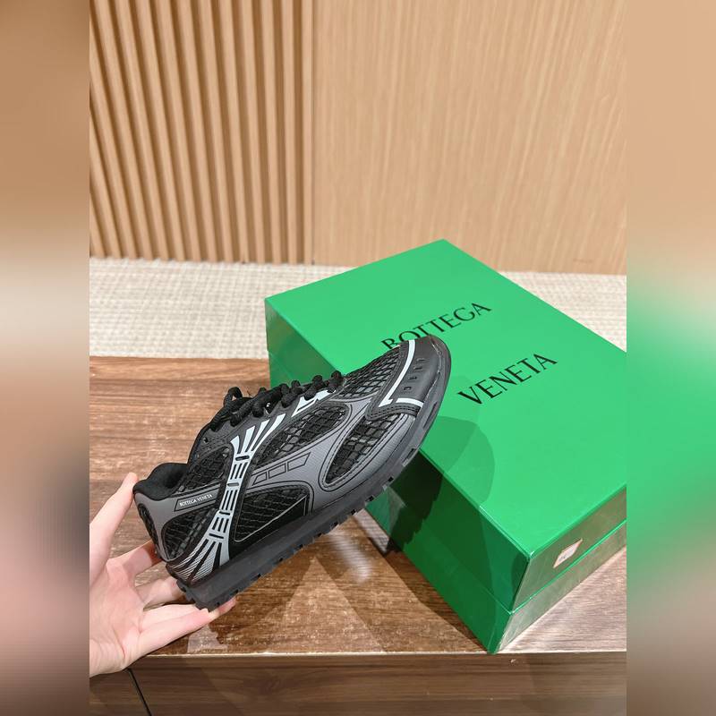 葆蝶家運動鞋 王一博 同款 情侶款休閑鞋老爹鞋！Runner運動鞋！原版輕質科技