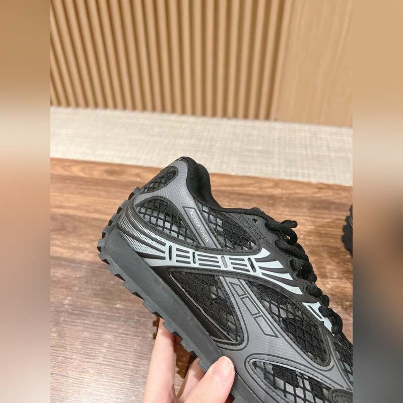 葆蝶家運動鞋 王一博 同款 情侶款休閑鞋老爹鞋！Runner運動鞋！原版輕質科技