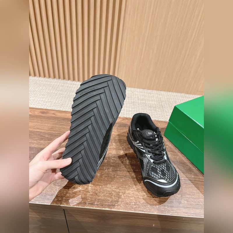 葆蝶家運動鞋 王一博 同款 情侶款休閑鞋老爹鞋！Runner運動鞋！原版輕質科技