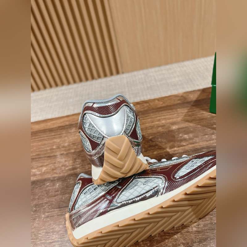 葆蝶家運動鞋 王一博 同款 情侶款休閑鞋老爹鞋！Runner運動鞋！原版輕質科技