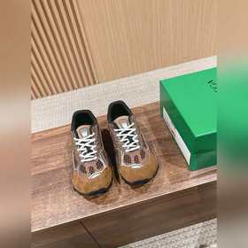 葆蝶家運動鞋 王一博 同款 情侶款休閑鞋老爹鞋！Runner運動鞋！原版輕質(zhì)科技