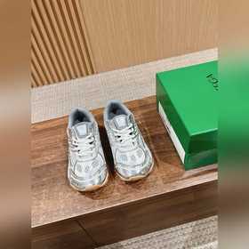 葆蝶家運動鞋 王一博 同款 情侶款休閑鞋老爹鞋！Runner運動鞋！原版輕質(zhì)科技