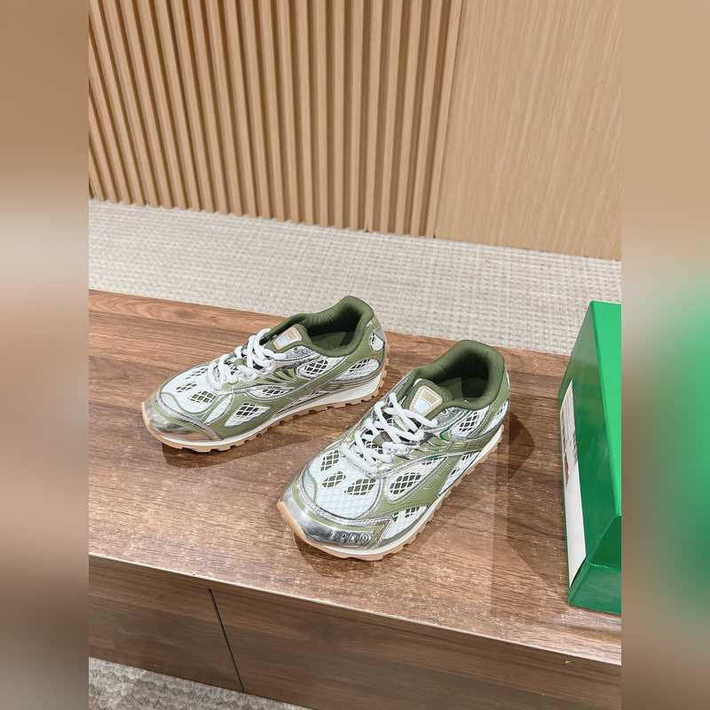 葆蝶家運動鞋 王一博 同款 情侶款休閑鞋老爹鞋！Runner運動鞋！原版輕質科技