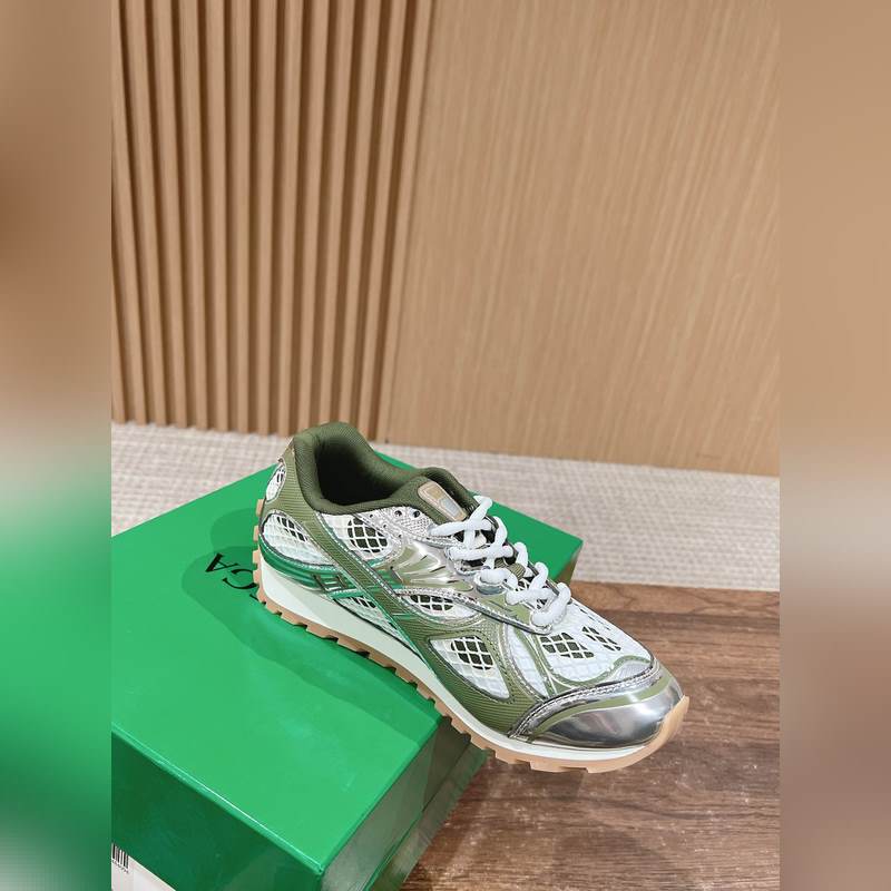 葆蝶家運動鞋 王一博 同款 情侶款休閑鞋老爹鞋！Runner運動鞋！原版輕質科技