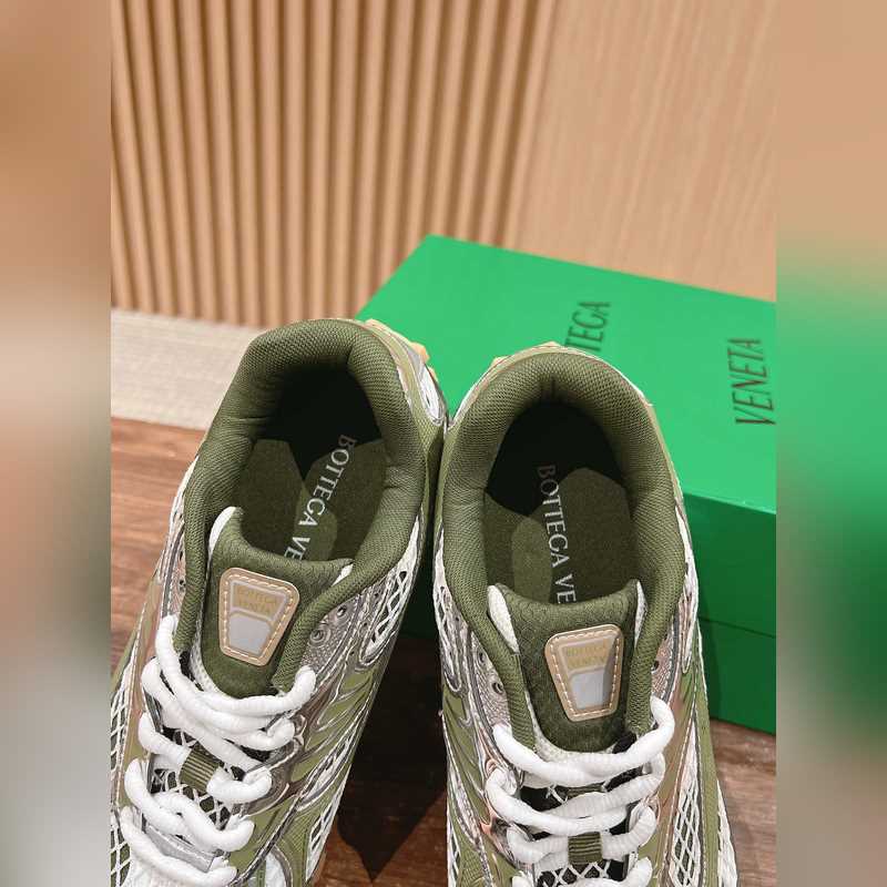 葆蝶家運動鞋 王一博 同款 情侶款休閑鞋老爹鞋！Runner運動鞋！原版輕質科技