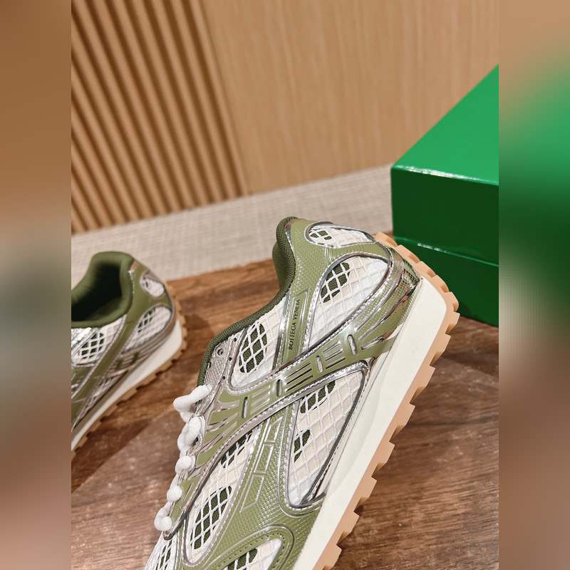 葆蝶家運動鞋 王一博 同款 情侶款休閑鞋老爹鞋！Runner運動鞋！原版輕質科技