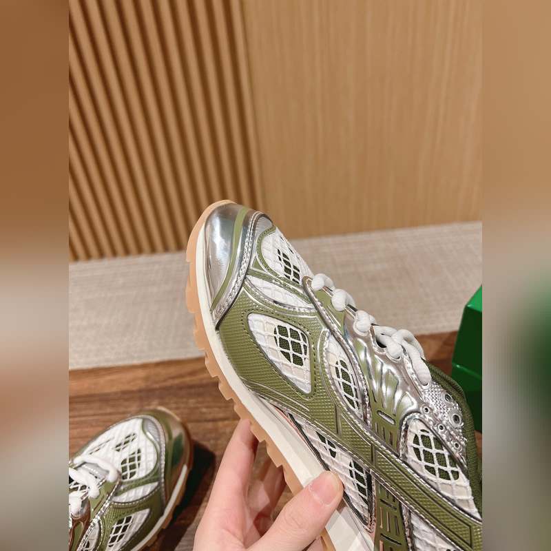 葆蝶家運動鞋 王一博 同款 情侶款休閑鞋老爹鞋！Runner運動鞋！原版輕質科技