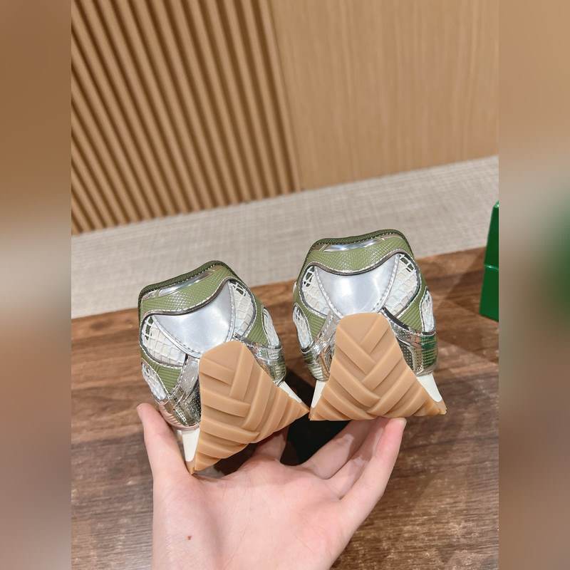 葆蝶家運動鞋 王一博 同款 情侶款休閑鞋老爹鞋！Runner運動鞋！原版輕質科技