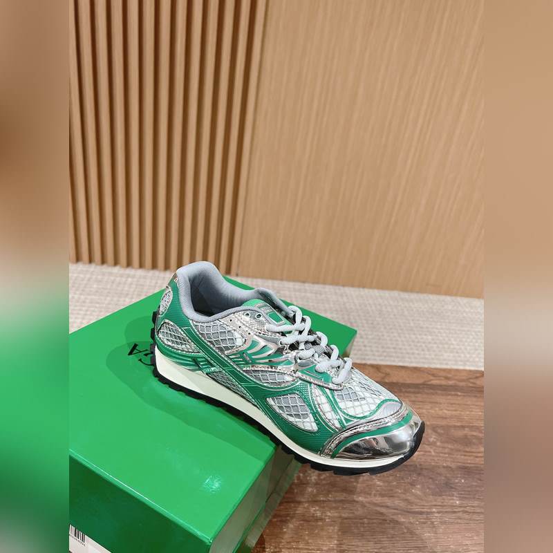 葆蝶家運動鞋 王一博 同款 情侶款休閑鞋老爹鞋！Runner運動鞋！原版輕質科技