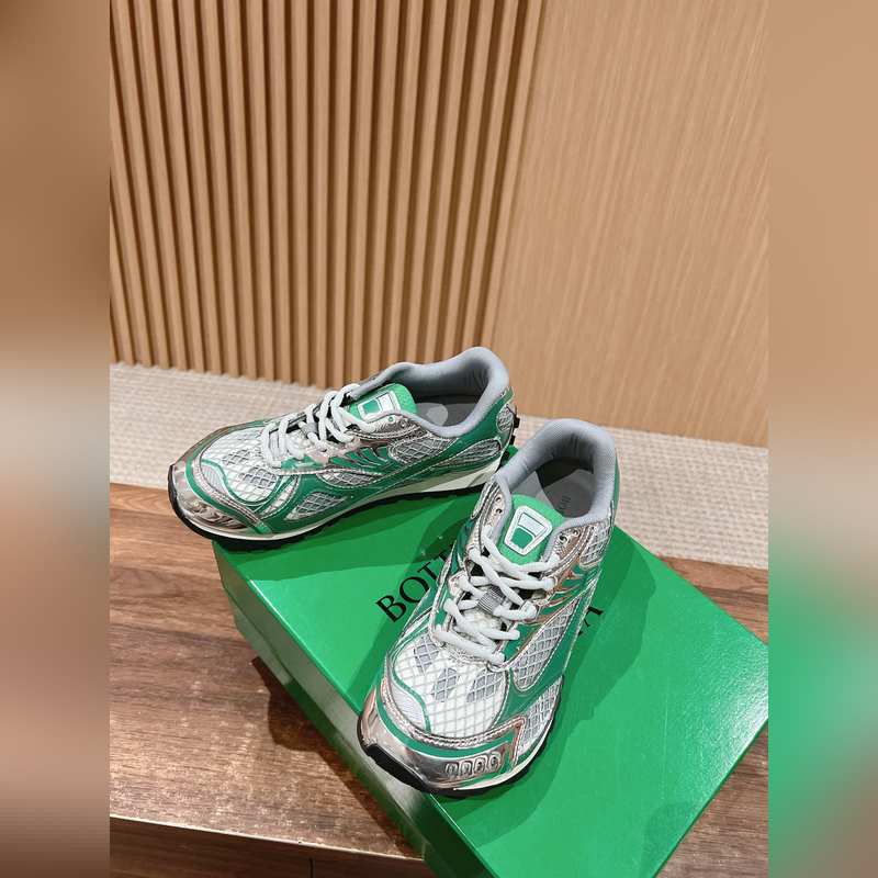 葆蝶家運動鞋 王一博 同款 情侶款休閑鞋老爹鞋！Runner運動鞋！原版輕質科技