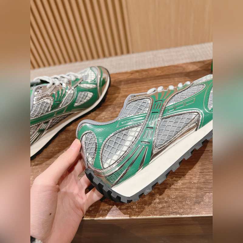 葆蝶家運動鞋 王一博 同款 情侶款休閑鞋老爹鞋！Runner運動鞋！原版輕質科技