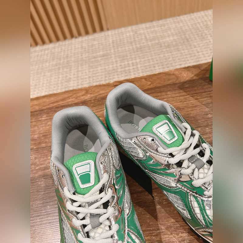 葆蝶家運動鞋 王一博 同款 情侶款休閑鞋老爹鞋！Runner運動鞋！原版輕質科技