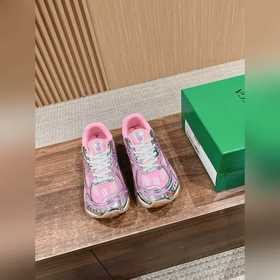 葆蝶家運動鞋 王一博 同款 情侶款休閑鞋老爹鞋！Runner運動鞋！原版輕質(zhì)科技