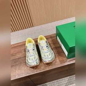 葆蝶家運動鞋 王一博 同款 情侶款休閑鞋老爹鞋！Runner運動鞋！原版輕質(zhì)科技