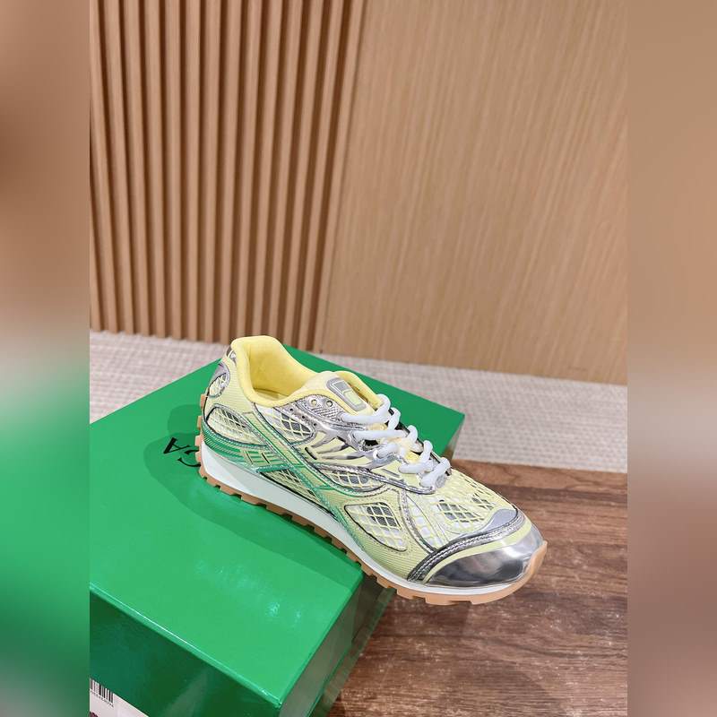 葆蝶家運(yùn)動(dòng)鞋 王一博 同款 情侶款休閑鞋老爹鞋！Runner運(yùn)動(dòng)鞋！原版輕質(zhì)科技