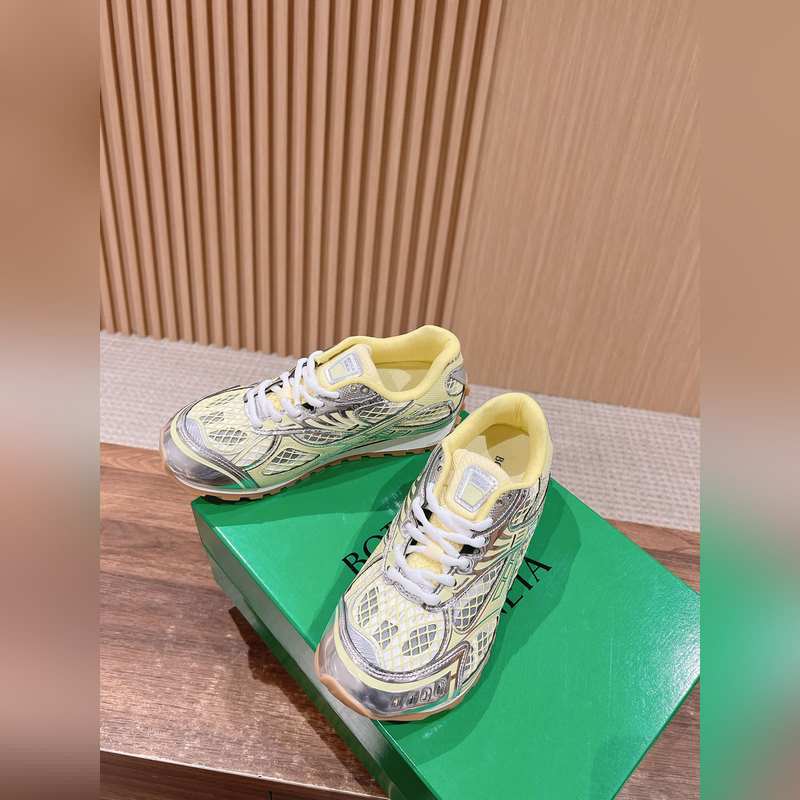 葆蝶家運(yùn)動(dòng)鞋 王一博 同款 情侶款休閑鞋老爹鞋！Runner運(yùn)動(dòng)鞋！原版輕質(zhì)科技