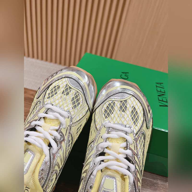 葆蝶家運(yùn)動(dòng)鞋 王一博 同款 情侶款休閑鞋老爹鞋！Runner運(yùn)動(dòng)鞋！原版輕質(zhì)科技