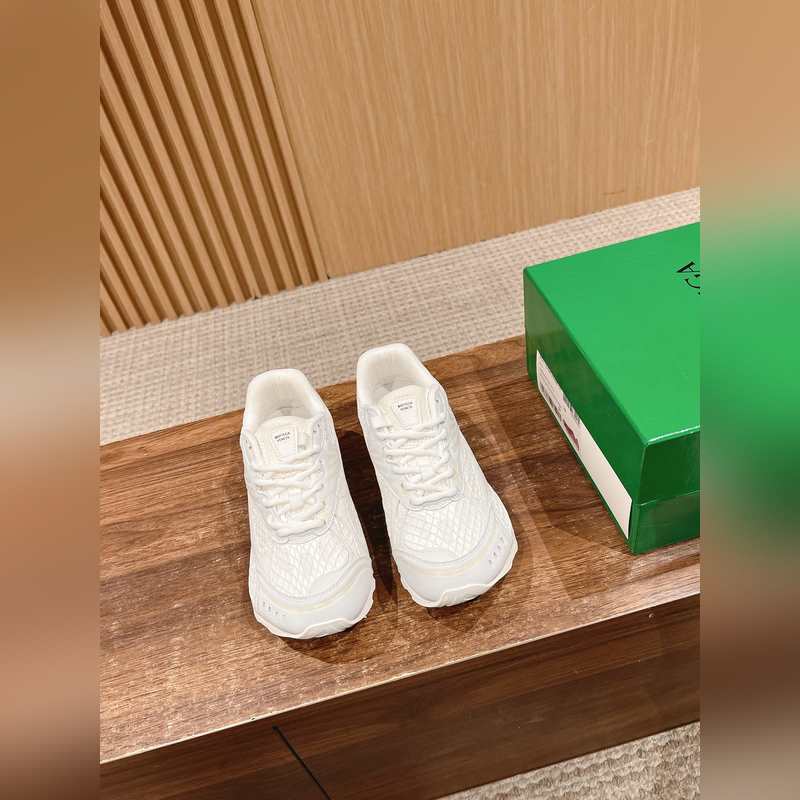 葆蝶家運(yùn)動(dòng)鞋 王一博 同款 情侶款休閑鞋老爹鞋！Runner運(yùn)動(dòng)鞋！原版輕質(zhì)科技