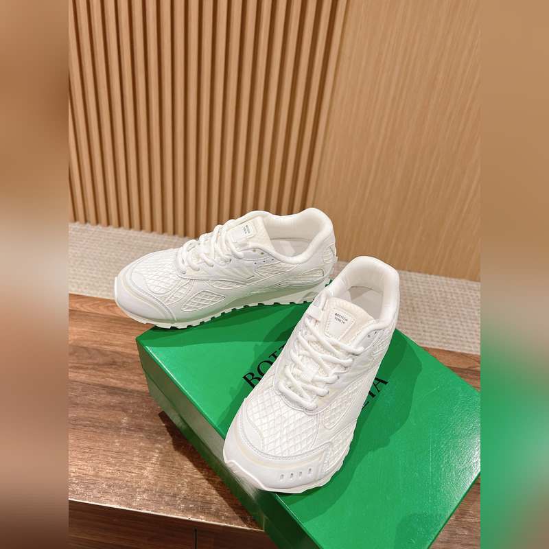 葆蝶家運(yùn)動(dòng)鞋 王一博 同款 情侶款休閑鞋老爹鞋！Runner運(yùn)動(dòng)鞋！原版輕質(zhì)科技