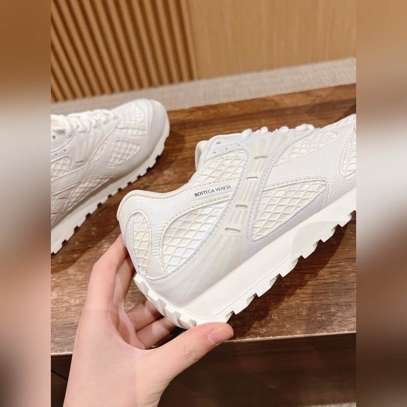 葆蝶家運(yùn)動(dòng)鞋 王一博 同款 情侶款休閑鞋老爹鞋！Runner運(yùn)動(dòng)鞋！原版輕質(zhì)科技