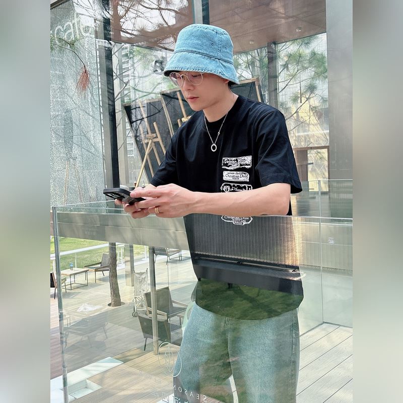 Dior25SS春夏新款首發專櫃最新款短袖圓領T恤 高端訂制 設計前衛時尚！品牌