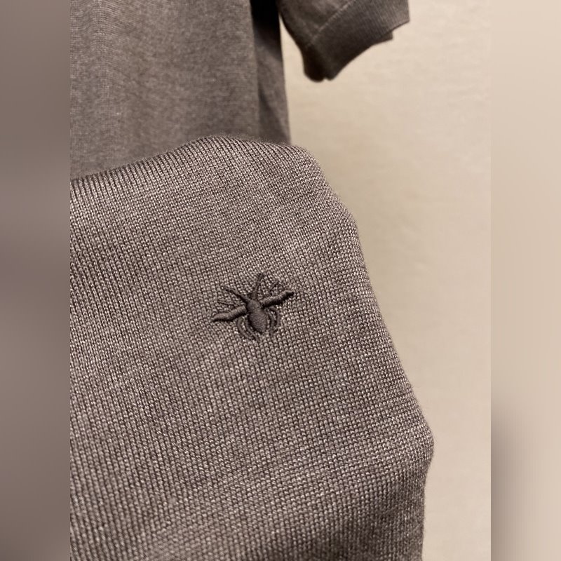 Dior、小迪下擺蜜蜂刺繡~絲棉定織啡色針織短袖T恤 25夏季新款短袖，清爽透氣