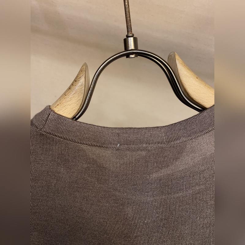 Dior、小迪下擺蜜蜂刺繡~絲棉定織啡色針織短袖T恤 25夏季新款短袖，清爽透氣