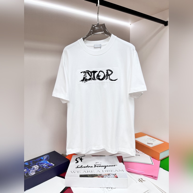 Dior 獨(dú)家專(zhuān)供春季新款 迪奧時(shí)尚休閑圓領(lǐng)短袖，純棉面料原單工藝高端歐版原單T