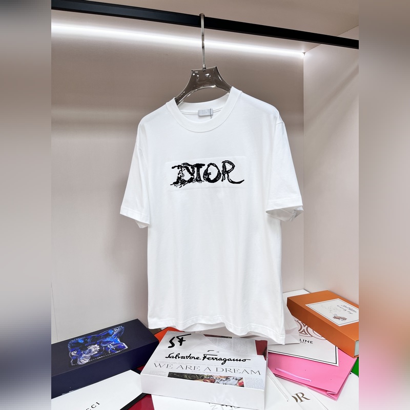 Dior 獨(dú)家專(zhuān)供春季新款 迪奧時(shí)尚休閑圓領(lǐng)短袖，純棉面料原單工藝高端歐版原單T