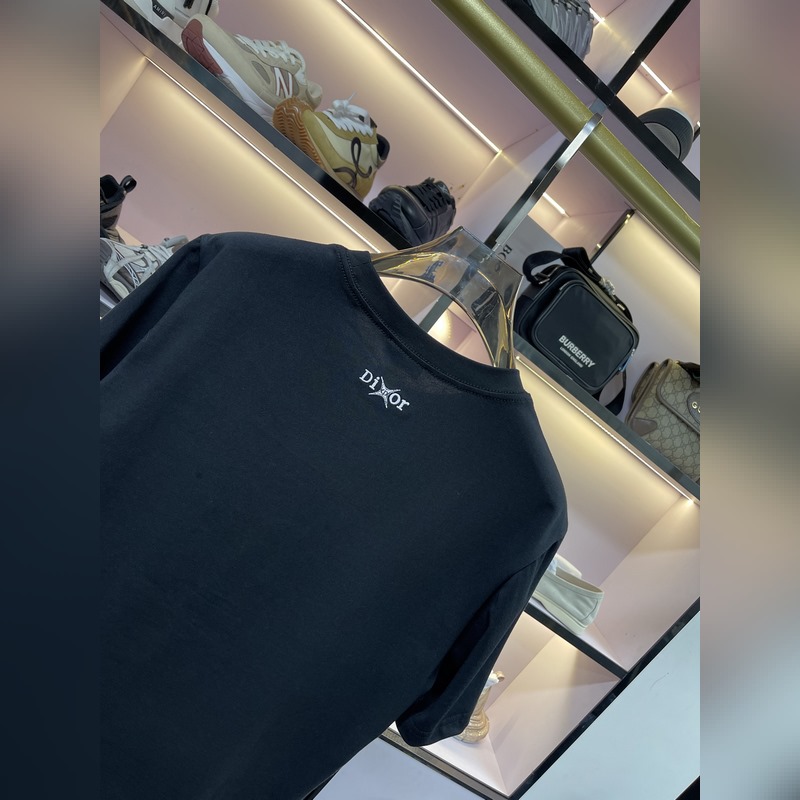 S-2XLDior 25SS春夏新款首發(fā)專櫃最新款短袖圓領(lǐng)T恤 高端訂制 設(shè)計(jì)前