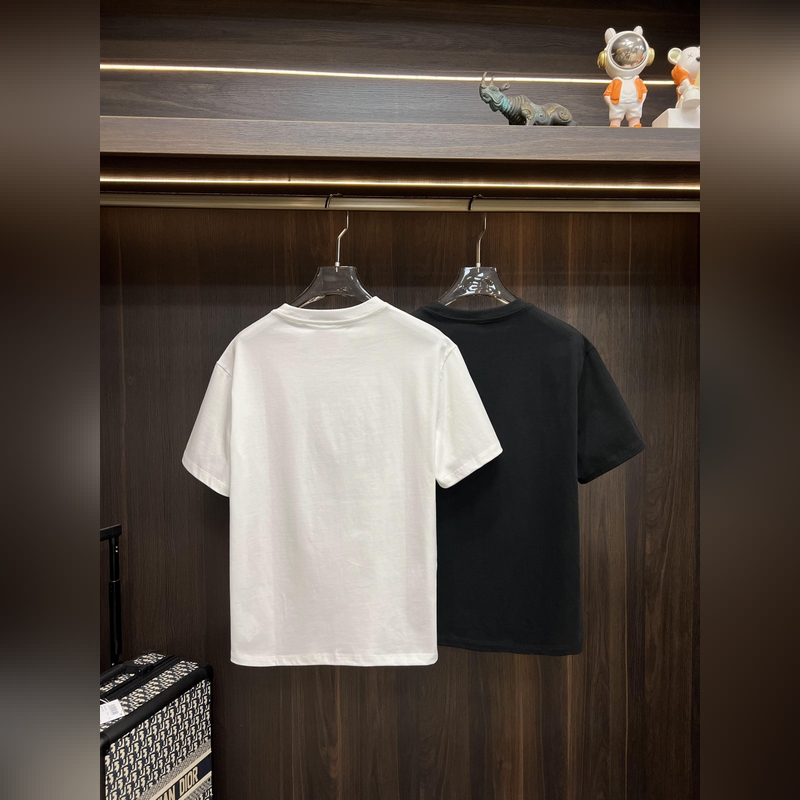 Gucci 獨家專供秋季新款 古馳時尚休閑圓領短袖，高密度320克純棉面料，高