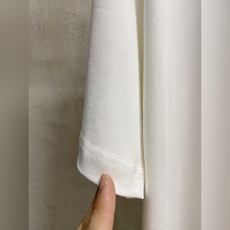 Gucci 25ss春夏新款首發(fā)專櫃最新款短袖圓領(lǐng)T恤 高端訂制 設(shè)計前衛(wèi)時尚！