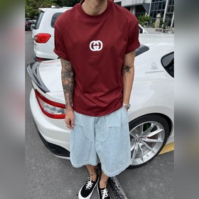 GUCCI這次的夏季T恤真的絕！胸前印膠logo超顯眼，質感滿滿 。純棉材質親膚