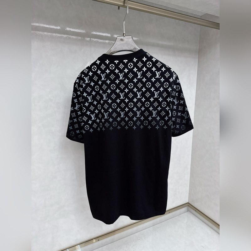Louis Vuitton 2025Ss春夏最新款短袖T恤，手感柔軟，穿著舒適，