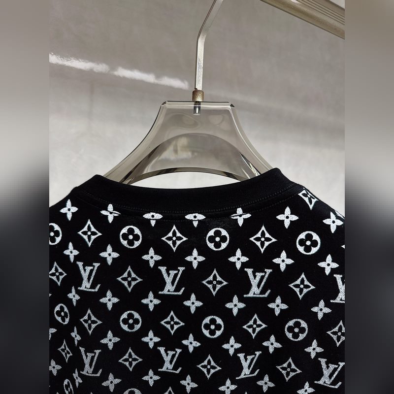 Louis Vuitton 2025Ss春夏最新款短袖T恤，手感柔軟，穿著舒適，