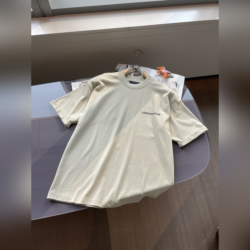 Lv 2025春夏款/官網同步 面料采用重磅純棉精梳棉面料，OS寬松版型，上身版