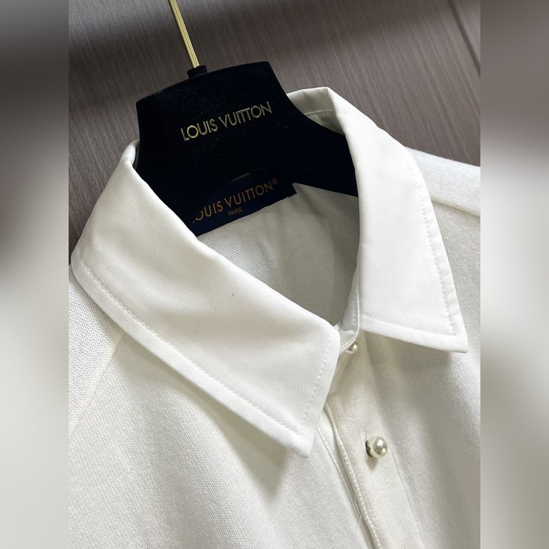 Louis Vuitton 春夏新款馬球衫POLO衫，取材細(xì)膩棉質(zhì)針織，以棉質(zhì)府