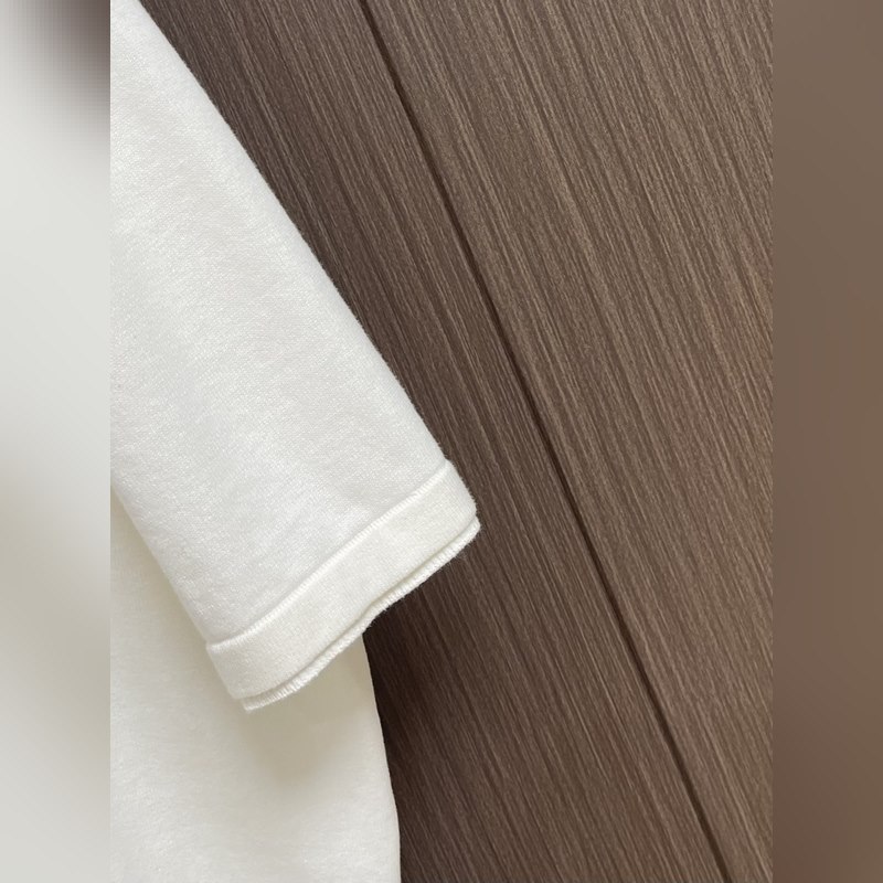 Louis Vuitton 春夏新款馬球衫POLO衫，取材細(xì)膩棉質(zhì)針織，以棉質(zhì)府