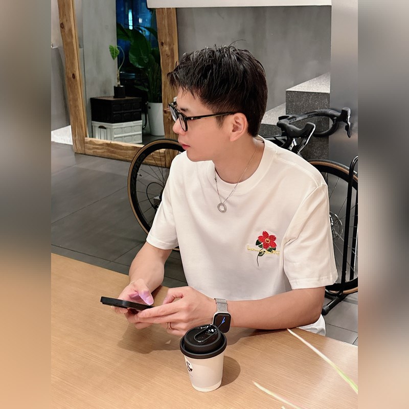 Louis Vuitton 25ss春夏新款首發(fā)專櫃最新款短袖圓領(lǐng)T恤 高端訂制